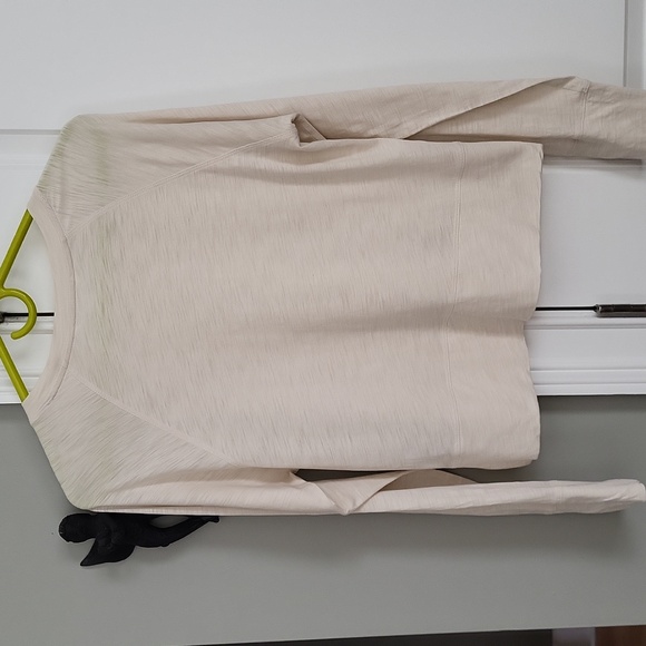 Athleta Long Sleeve Raglan Cropped Oversized Tee - Cream - XS - Picture 3 of 4
